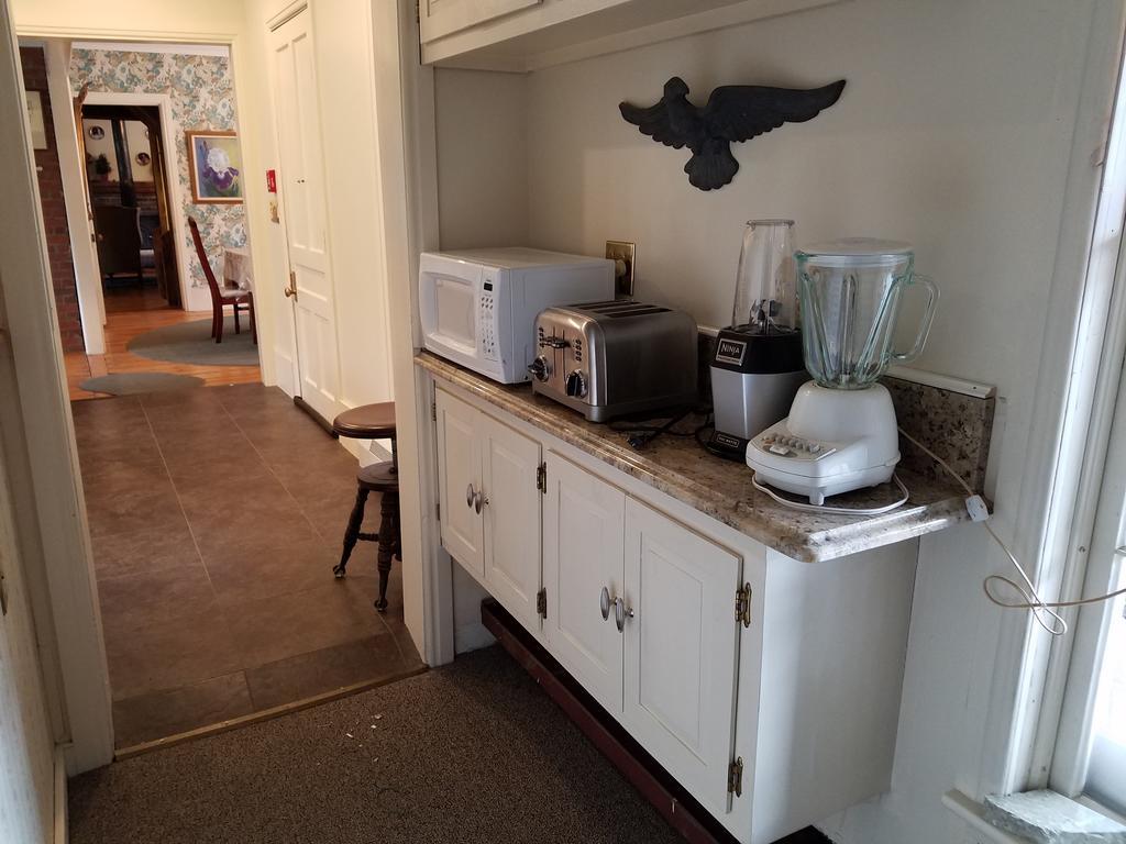1860 House Inn And Rental Home Essex المظهر الخارجي الصورة